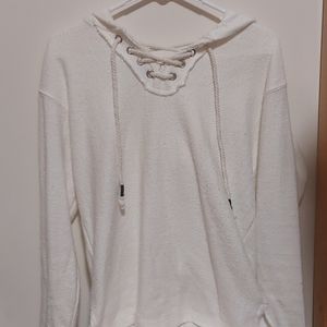 White Southern Spirit (brand) long sleeved shirt with hood and cross-strings